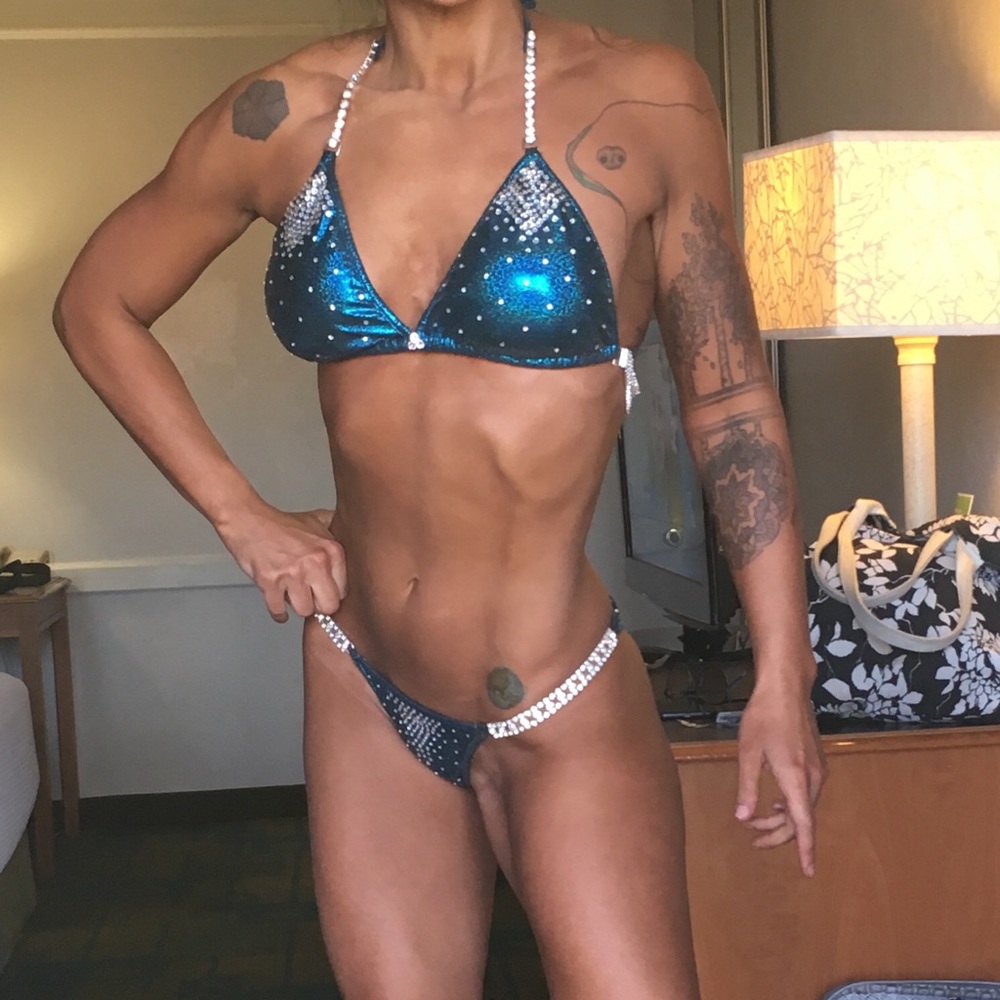 BUNDLE:Competition Bikini size XS/S Size 9 Heels!